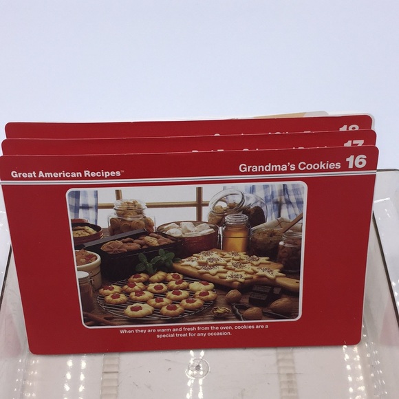 Vintage Great American Recipes Cards in Plastic Storage Box - Picture 15 of 16